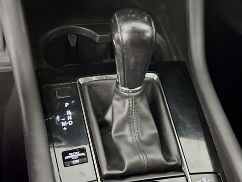 Used 2020 MAZDA MAZDA3 Sedan w/ Preferred Package image 25