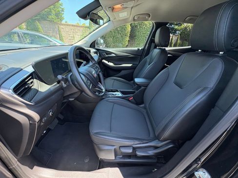 Used 2025 Buick Encore GX Preferred FWD image 25