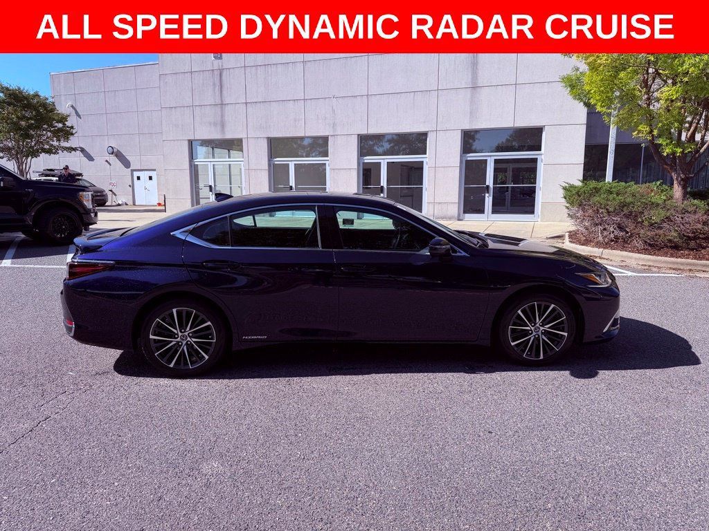 Certified 2022 Lexus ES 300h w/ Premium Package FWD image 8