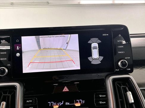 Used 2023 Kia Sorento EX image 14