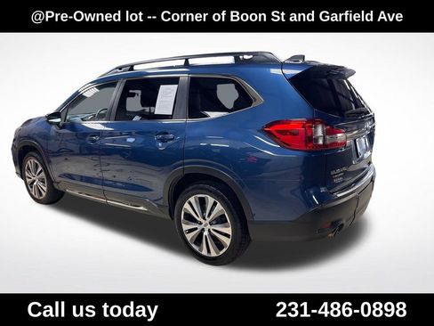 Used 2022 Subaru Ascent Limited w/ Technology Package AWD/4WD image 4