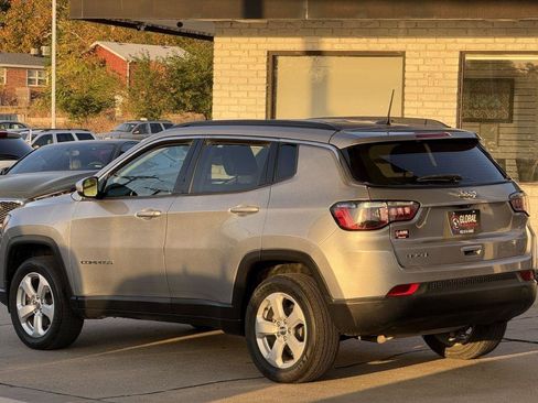 Used 2021 Jeep Compass Latitude w/ Convenience Group AWD/4WD image 5