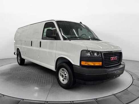 New 2025 GMC Savana 3500 Extended w/ Driver Convenience Package image 4