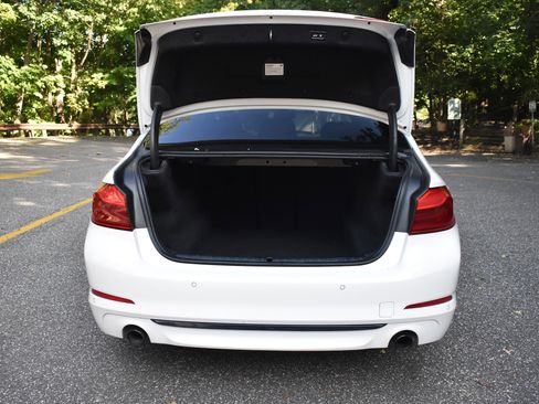 Used 2020 BMW 530i w/ Convenience Package image 18