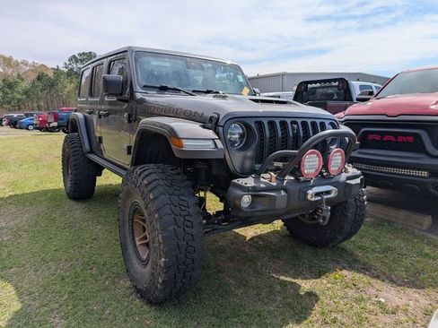 Used 2022 Jeep Wrangler Unlimited Rubicon w/ Trailer Tow Package image 2