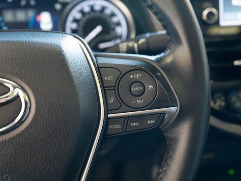 Used 2023 Toyota Camry XLE image 19