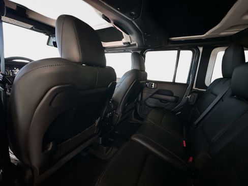 New 2025 Jeep Wrangler Unlimited Rubicon 392 image 16