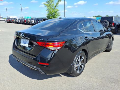 Used 2021 Nissan Sentra SV FWD image 3