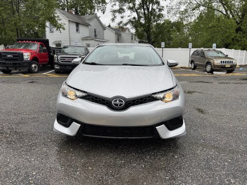 Used 2016 Scion iM image 3