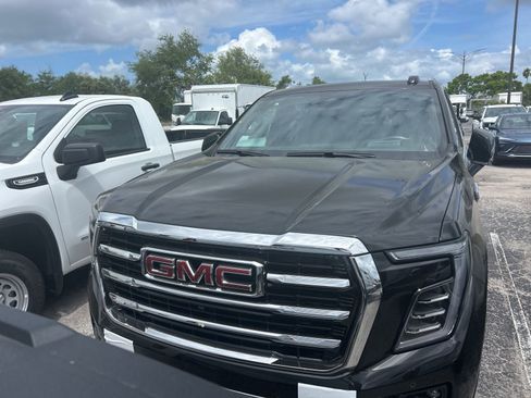 New 2026 GMC Yukon Elevation image 2