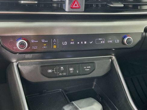 Used 2025 Kia Carnival SX Prestige FWD image 17