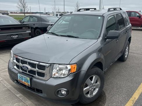 Used 2011 Ford Escape XLT w/ Class II Trailer Tow Pkg AWD/4WD image 4