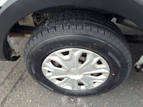 Used 2019 Ford Transit 150 XLT RWD image 19
