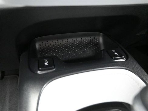 Used 2021 Toyota Corolla XSE image 28