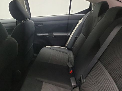 Used 2021 Nissan Versa SV image 18