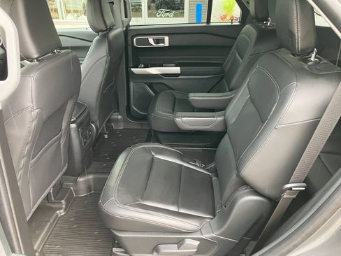 Used 2024 Ford Explorer XLT w/ Equipment Group 202A AWD/4WD image 14