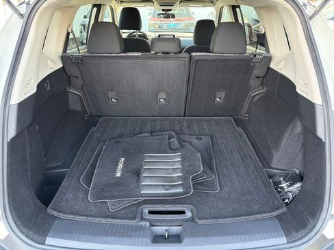 Used 2021 Nissan Rogue SV image 23