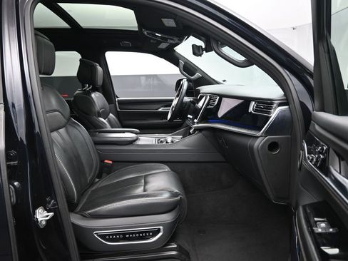 Used 2024 Jeep Grand Wagoneer L Series II w/ Quick Order Packagew 28T image 30