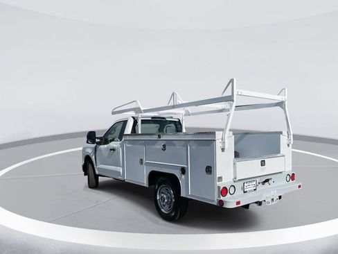 New 2025 Ford F350 XL w/ XL Chrome Package image 4