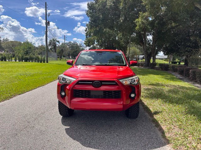 Used 2021 Toyota 4Runner SR5 Premium w/ Moonroof Package AWD/4WD image 8