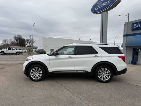 Used 2020 Ford Explorer Limited image 10