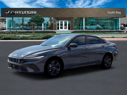 New 2026 Hyundai Elantra SEL Sport image 2