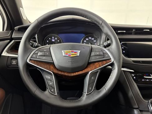 Used 2025 Cadillac XT5 Premium Luxury w/ Technology Package FWD image 21