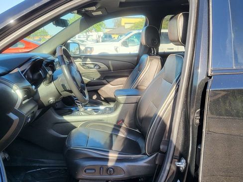 Used 2022 Chevrolet Traverse Premier w/ Redline Edition FWD image 28