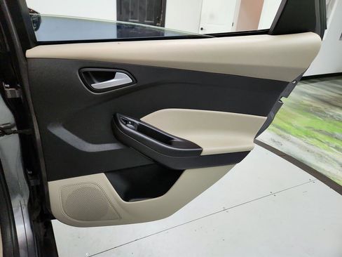 Used 2013 Ford Focus SE image 27