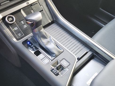 Used 2024 Lexus GX 550 w/ Accessory Package (Z1) AWD/4WD image 14