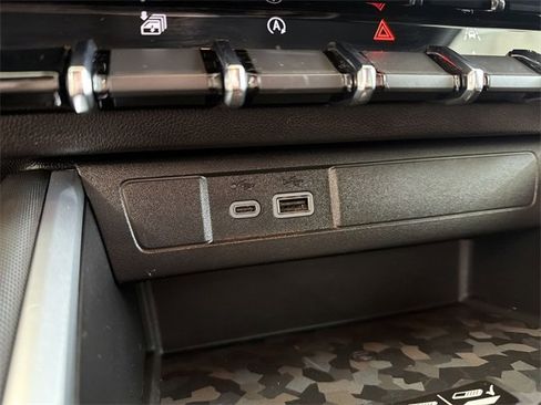 Certified 2024 Chevrolet Colorado Z71 w/ Z71 Convenience Package 2 image 26