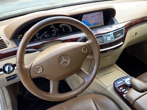 Used 2007 Mercedes-Benz S 550 4MATIC image 55