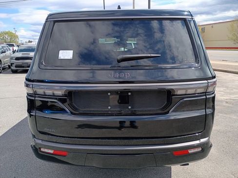 New 2026 Jeep Grand Wagoneer L Limited AWD/4WD image 5