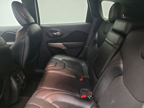 Used 2019 Jeep Cherokee High Altitude image 18