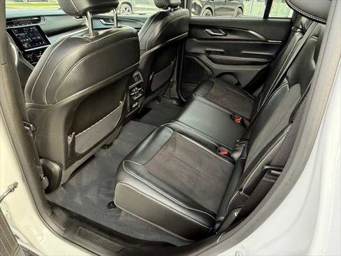 Certified 2023 Jeep Grand Cherokee Altitude image 17