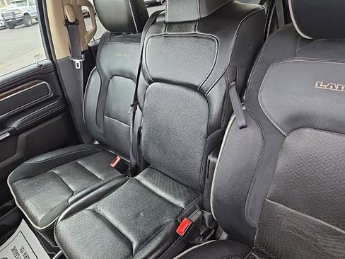 Used 2019 RAM 1500 Laramie image 29