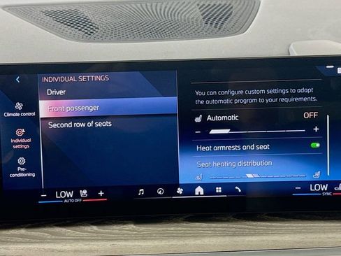 Used 2024 BMW X7 xDrive40i w/ Parking Assistance Package image 20