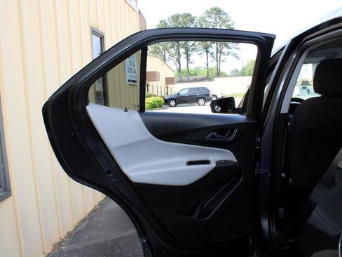 Used 2022 Chevrolet Equinox LT image 14