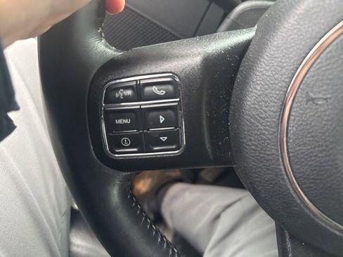 Used 2017 Jeep Wrangler Unlimited Sahara w/ Connectivity Group image 17