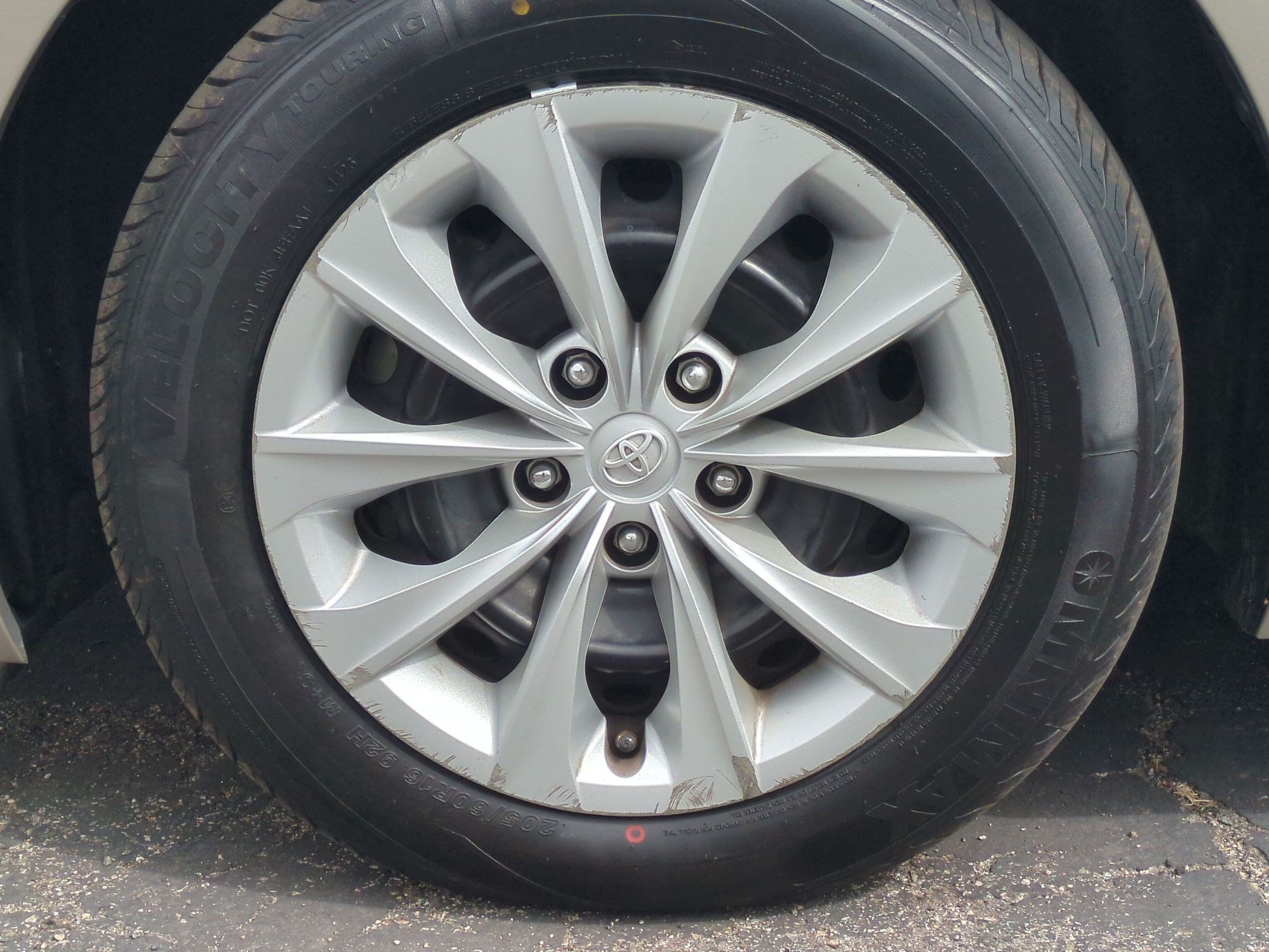 Used 2015 Toyota Camry LE FWD image 27