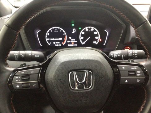 Used 2025 Honda Pilot TrailSport image 10