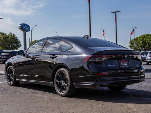 Used 2025 Honda Accord SE image 8