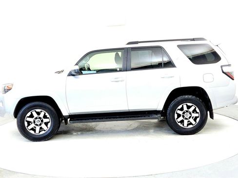 Certified 2024 Toyota 4Runner TRD Off-Road image 3