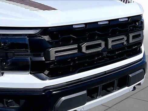 Used 2025 Ford F150 Raptor AWD/4WD image 27