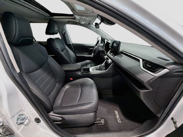 Certified 2023 Toyota RAV4 XLE Premium AWD/4WD image 23