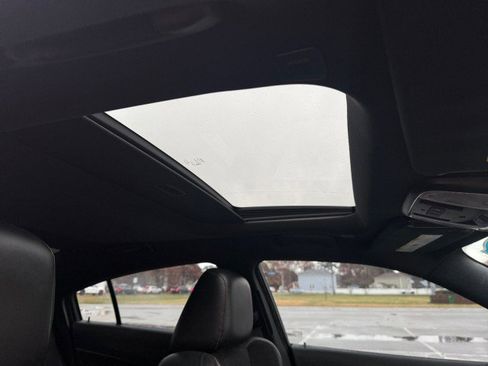 Used 2018 Dodge Charger R/T image 4