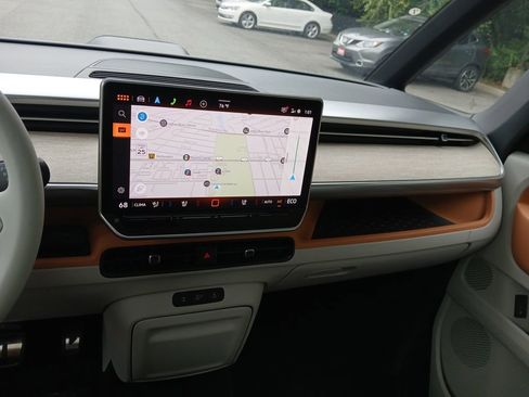 New 2025 Volkswagen ID. Buzz 1st Edition AWD/4WD image 17