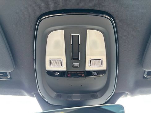 Certified 2026 Volvo XC90 B6 Plus w/ Protection Package Premier AWD/4WD image 17