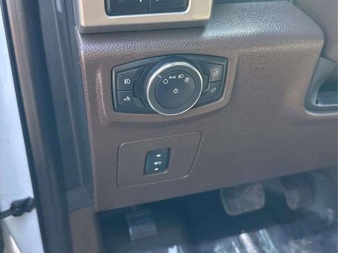Used 2015 Ford F150 King Ranch w/ Equipment Group 601A Luxury AWD/4WD image 22