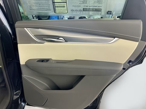 Used 2023 Cadillac XT5 Premium Luxury FWD image 20